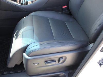 صورة 50 لـ 2023 Toyota ALPHARD