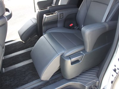 صورة 66 لـ 2023 Toyota ALPHARD