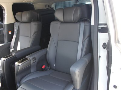 صورة 65 لـ 2023 Toyota ALPHARD
