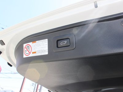 صورة 75 لـ 2023 Toyota ALPHARD