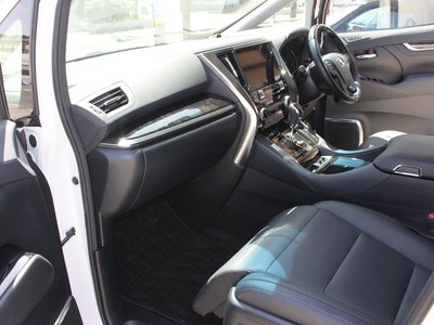صورة 10 لـ 2023 Toyota ALPHARD
