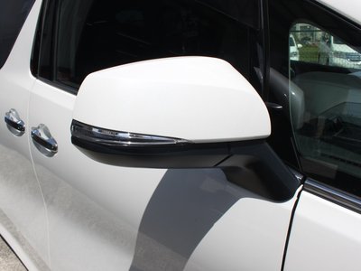 صورة 41 لـ 2023 Toyota ALPHARD