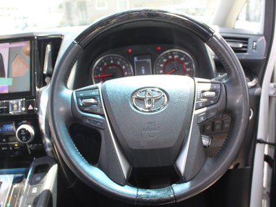 صورة 46 لـ 2023 Toyota ALPHARD