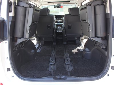 صورة 78 لـ 2023 Toyota ALPHARD