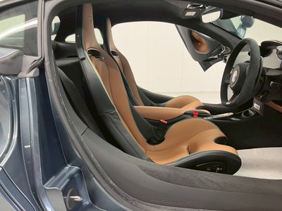 2025 Mclaren ARTURA photo 31