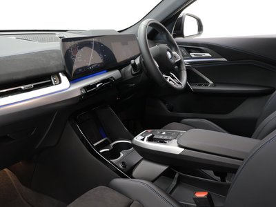 2026 BMW IX2 photo 4