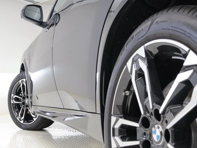2026 BMW IX2 thumbnail 33