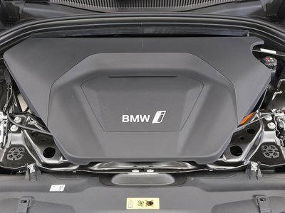 2026 BMW IX2 photo 5
