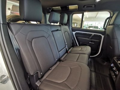 2025 LAND Rover DEFENDER thumbnail 29
