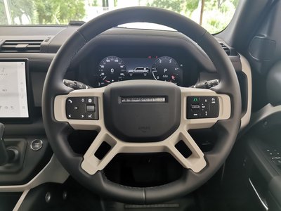 2025 LAND Rover DEFENDER thumbnail 26