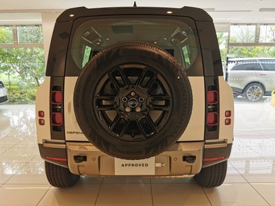 2025 LAND Rover DEFENDER thumbnail 24