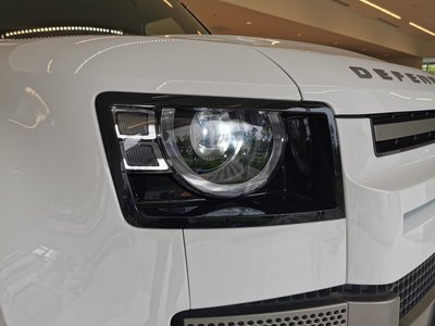 2025 LAND Rover DEFENDER photo 8