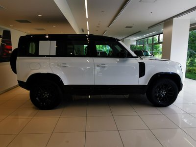 2025 LAND Rover DEFENDER thumbnail 21