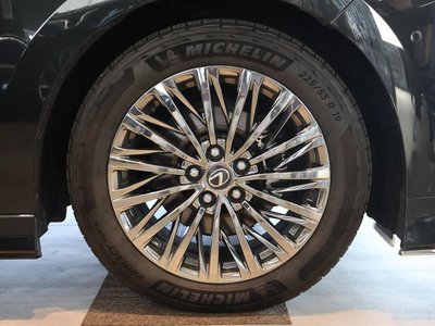 2024 Lexus LM thumbnail 60