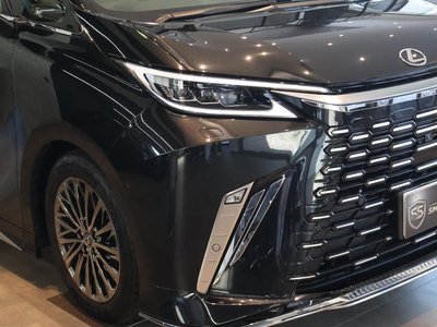 2024 Lexus LM thumbnail 57