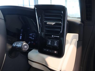 2024 Lexus LM thumbnail 43