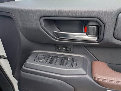 2024 Toyota LAND CRUISER 250 photo 13
