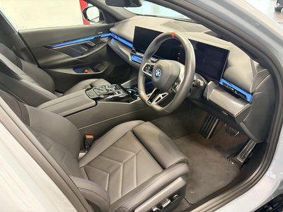 2025 BMW I5 thumbnail 36