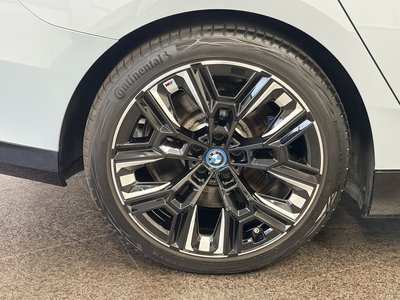 2025 BMW I5 thumbnail 20