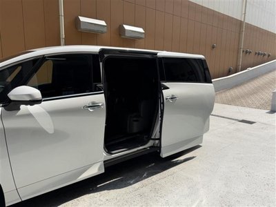 2025 Toyota ALPHARD — фото 52