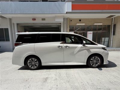 2025 Toyota ALPHARD — фото 10