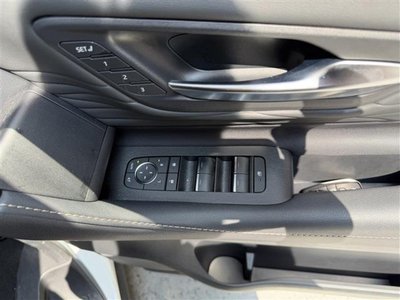 2025 Toyota ALPHARD — фото 14