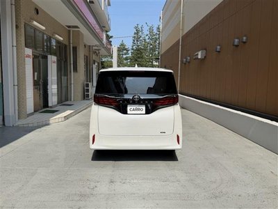 2025 Toyota ALPHARD — фото 8