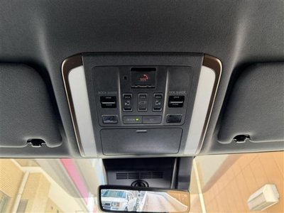 2025 Toyota ALPHARD — фото 43