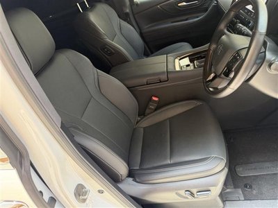 2025 Toyota ALPHARD — фото 17