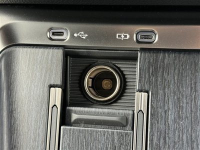 صورة 13 لـ 2025 Lexus GX