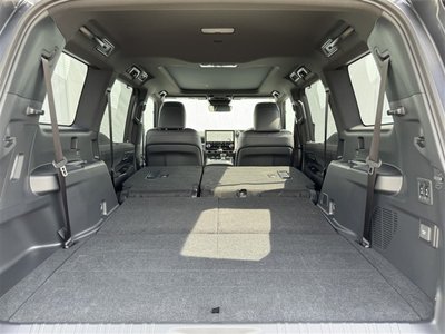صورة 27 لـ 2025 Lexus GX