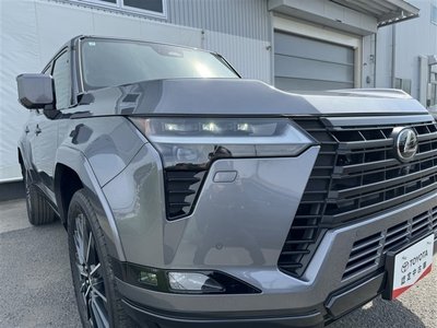 صورة 33 لـ 2025 Lexus GX