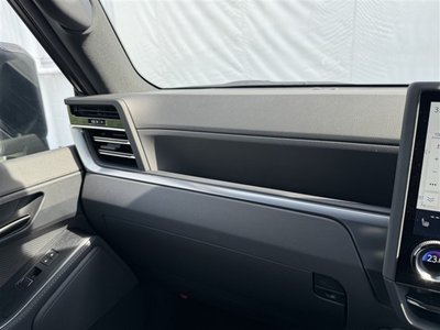 صورة 22 لـ 2025 Lexus GX