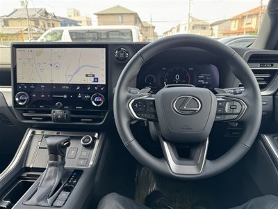 صورة 18 لـ 2025 Lexus GX