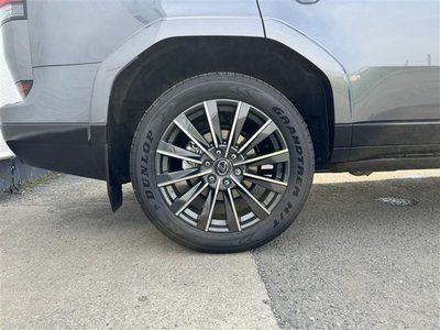 صورة 35 لـ 2025 Lexus GX