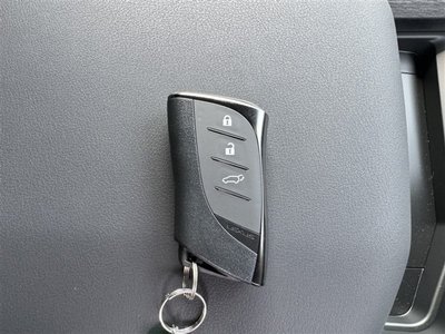 صورة 16 لـ 2025 Lexus GX