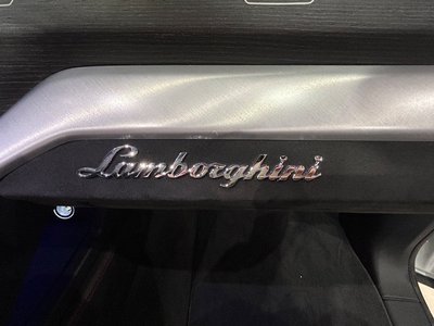 صورة 25 لـ 2019 Lamborghini URUS