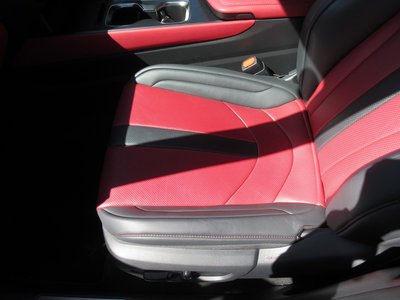 صورة 30 لـ 2023 Lexus NX
