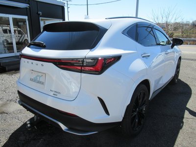صورة 2 لـ 2023 Lexus NX