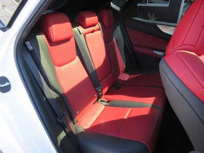 صورة 32 لـ 2023 Lexus NX