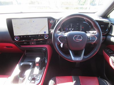 صورة 16 لـ 2023 Lexus NX