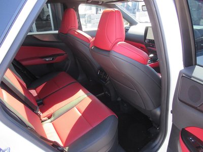 صورة 33 لـ 2023 Lexus NX