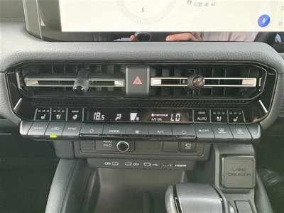 2024 Toyota LAND CRUISER 250 photo 12
