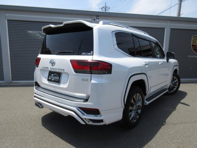 صورة 12 لـ 2023 Toyota LAND CRUISER 300