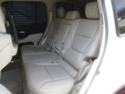صورة 18 لـ 2023 Toyota LAND CRUISER 300