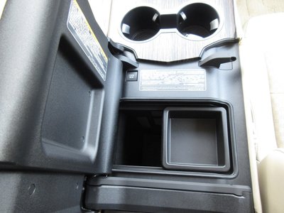 صورة 29 لـ 2023 Toyota LAND CRUISER 300