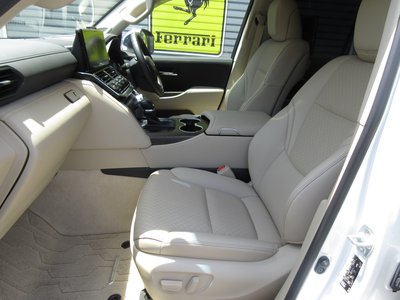صورة 16 لـ 2023 Toyota LAND CRUISER 300