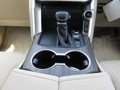 صورة 30 لـ 2023 Toyota LAND CRUISER 300