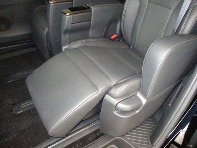 2025 Toyota ALPHARD — фото 24