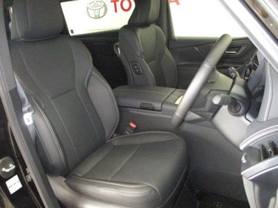 2025 Toyota ALPHARD — фото 17